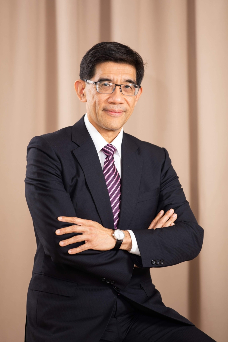 "Oscar K Lee, Vice-Superintendent of China Medical University Hospital"
